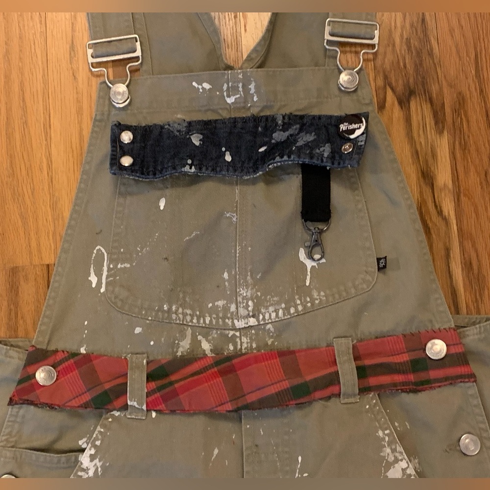 Women’s Painters Khaki Overalls with Patch Details -
ME TOO MOVEMENT size Medium